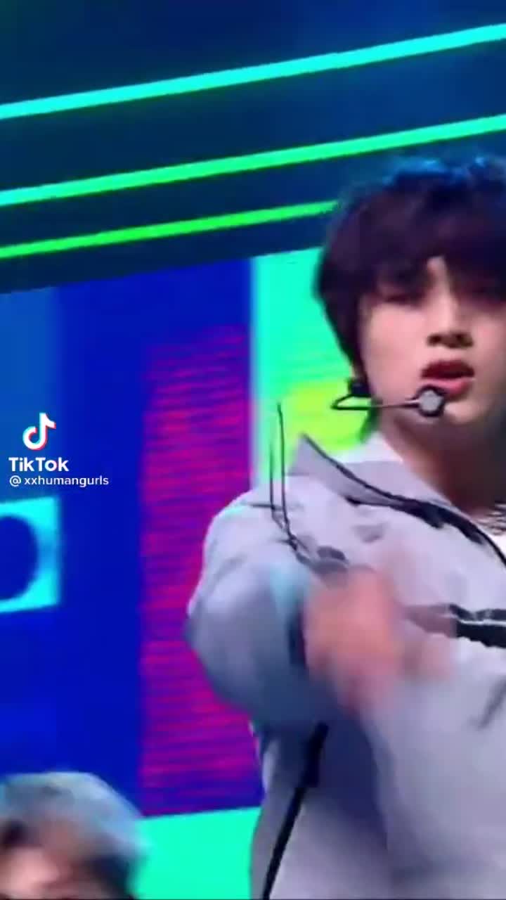 amino-Loslunaresdehaechan🍒🌈-b065b8d2