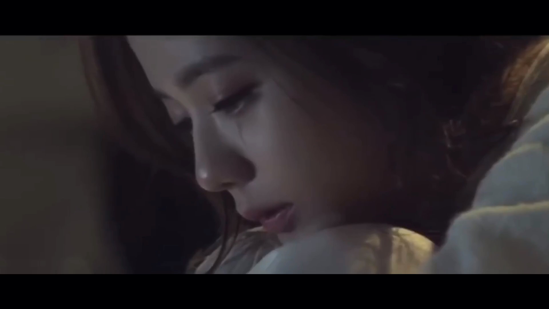 Самые грустные клипы. Jisoo Cry. Jisoo плачет. Джитсу плачет.