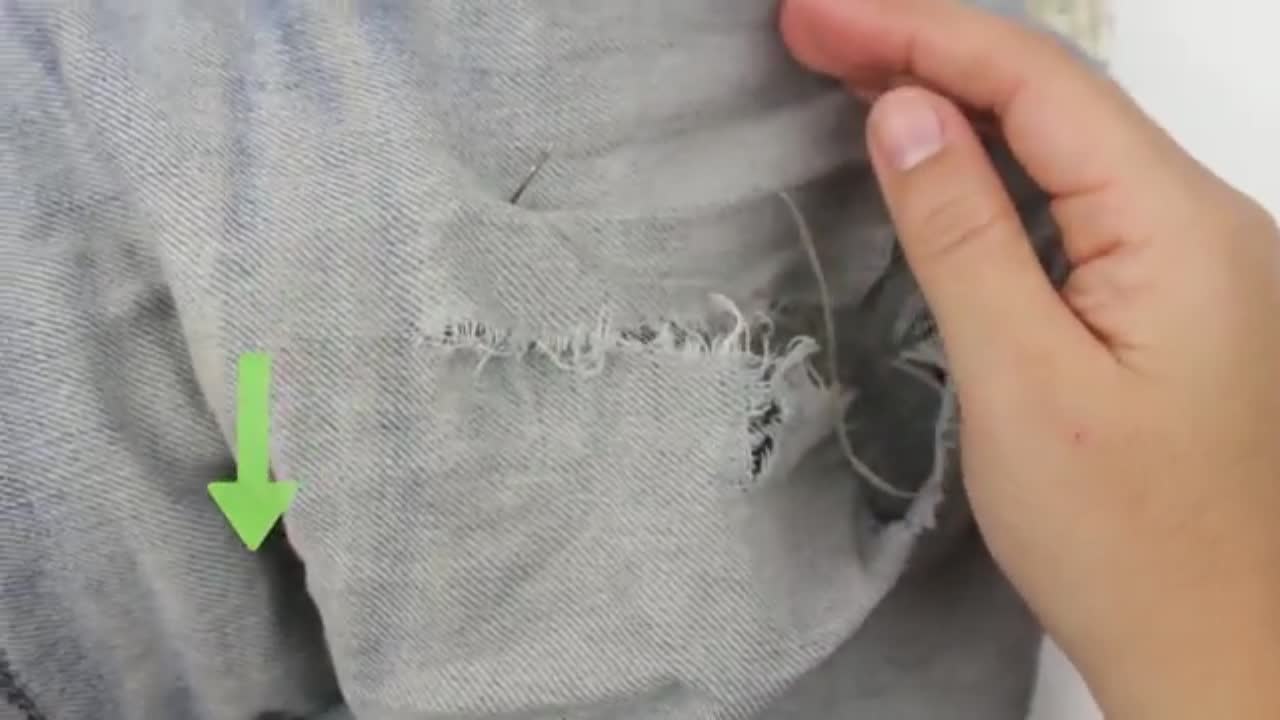 Как зашить дырку на футболке незаметно пошагово с фото